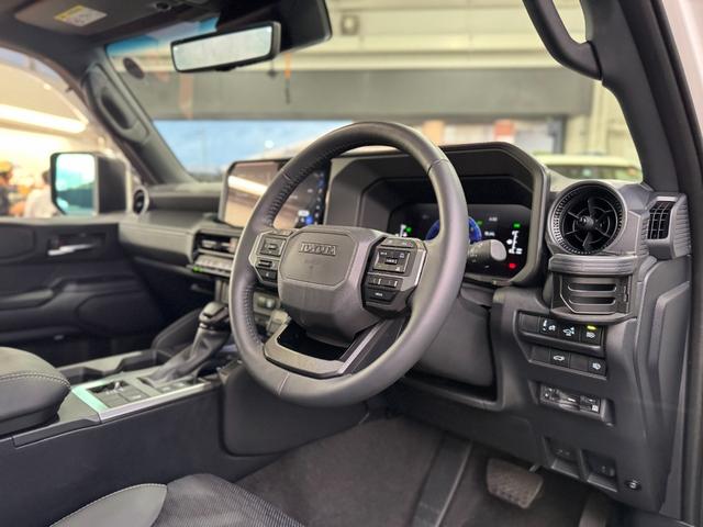 ランドクルーザー250 VX 丸目LEDヘッドライト モデリスタフェンダー シグネチャーイルミ ムーンルーフ デジタルインナーミラー パノラミックビューモニター ブラインドスポットモニター 12.1インチディスプレイオーディオ(48枚目)