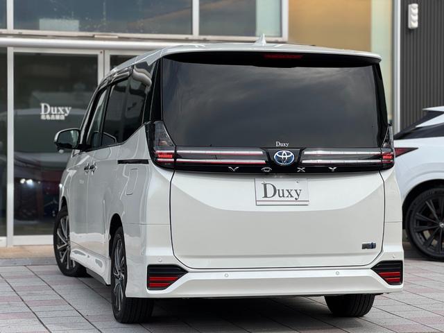 ヴォクシー 13.2型有機EL後席モニター 快適利便パッケージHigh ユニバーサルステップ ドライビングサポートパッケージ トヨタチームメイトドライビングサポートパッケージ 10.1インチディスプレイオーディオ(7枚目)