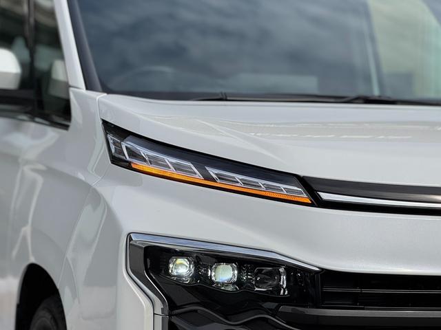 ヴォクシー 13.2型有機EL後席モニター 快適利便パッケージHigh ユニバーサルステップ ドライビングサポートパッケージ トヨタチームメイトドライビングサポートパッケージ 10.1インチディスプレイオーディオ(18枚目)