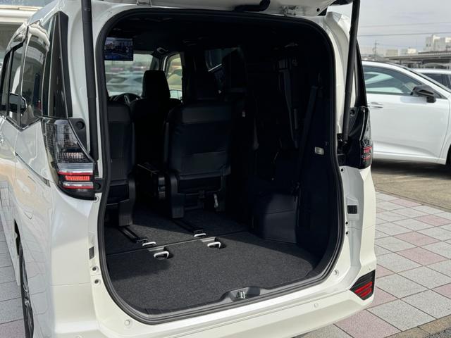 ヴォクシー 13.2型有機EL後席モニター 快適利便パッケージHigh ユニバーサルステップ ドライビングサポートパッケージ トヨタチームメイトドライビングサポートパッケージ 10.1インチディスプレイオーディオ(33枚目)