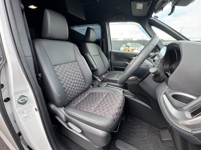 ヴォクシー 13.2型有機EL後席モニター 快適利便パッケージHigh ユニバーサルステップ ドライビングサポートパッケージ トヨタチームメイトドライビングサポートパッケージ 10.1インチディスプレイオーディオ(42枚目)