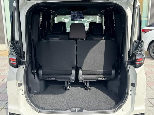 ヴォクシー 13.2型有機EL後席モニター 快適利便パッケージHigh ユニバーサルステップ ドライビングサポートパッケージ トヨタチームメイトドライビングサポートパッケージ 10.1インチディスプレイオーディオ(46枚目)