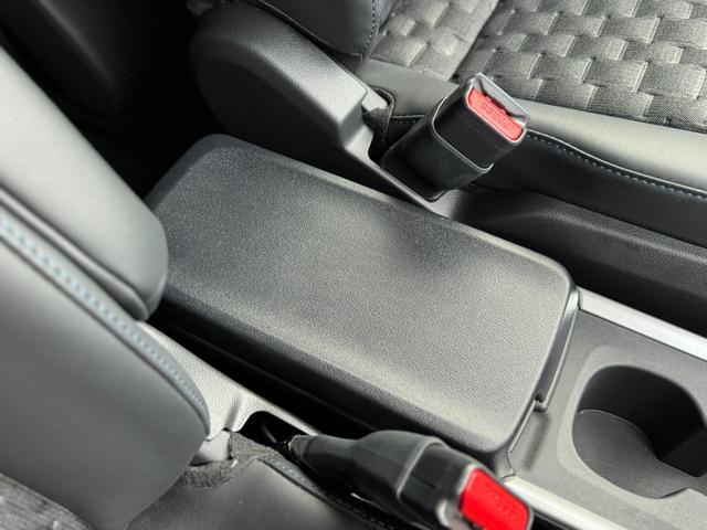 ヴォクシー 13.2型有機EL後席モニター 快適利便パッケージHigh ユニバーサルステップ ドライビングサポートパッケージ トヨタチームメイトドライビングサポートパッケージ 10.1インチディスプレイオーディオ(63枚目)