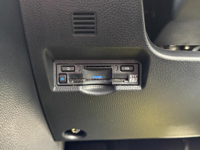 ヴォクシー 13.2型有機EL後席モニター 快適利便パッケージHigh ユニバーサルステップ ドライビングサポートパッケージ トヨタチームメイトドライビングサポートパッケージ 10.1インチディスプレイオーディオ(70枚目)