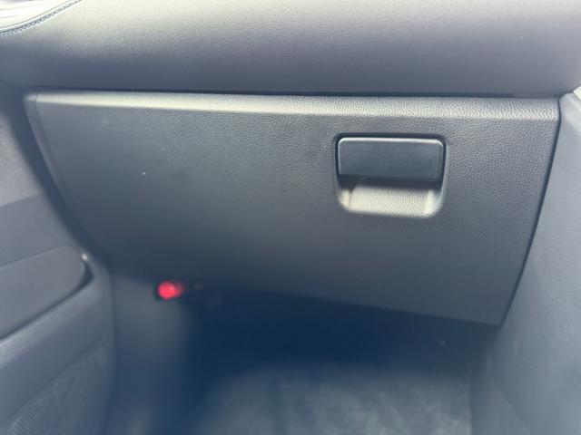 ヴォクシー 13.2型有機EL後席モニター 快適利便パッケージHigh ユニバーサルステップ ドライビングサポートパッケージ トヨタチームメイトドライビングサポートパッケージ 10.1インチディスプレイオーディオ(73枚目)