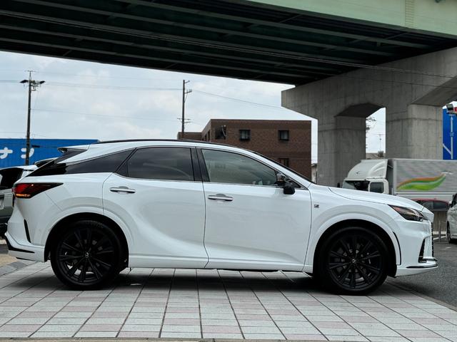 RX RX500h Fスポーツパフォーマンス マークレビンソンプレミアムサウンド パノラマルーフ ルーフレール デジタルインナーミラー 輻射ヒーター 置くだけ充電 ホワイトレザーシート ヘッドアップディスプレイ パノラミックビューモニター ETC(6枚目)