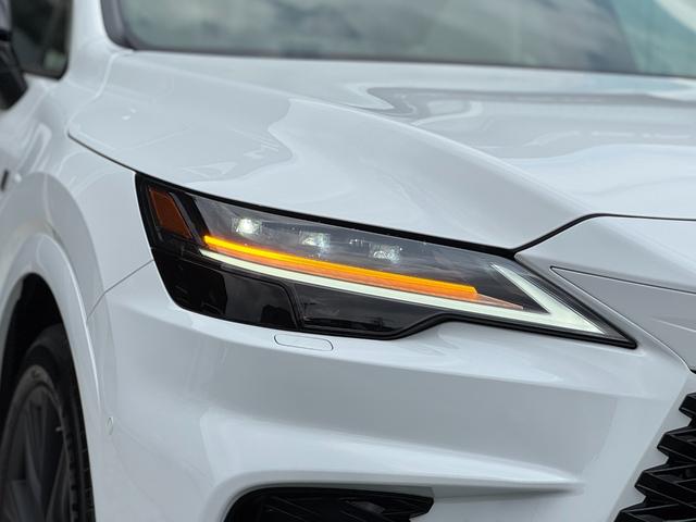 RX RX500h Fスポーツパフォーマンス マークレビンソンプレミアムサウンド パノラマルーフ ルーフレール デジタルインナーミラー 輻射ヒーター 置くだけ充電 ホワイトレザーシート ヘッドアップディスプレイ パノラミックビューモニター ETC(24枚目)