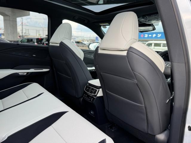 RX RX500h Fスポーツパフォーマンス マークレビンソンプレミアムサウンド パノラマルーフ ルーフレール デジタルインナーミラー 輻射ヒーター 置くだけ充電 ホワイトレザーシート ヘッドアップディスプレイ パノラミックビューモニター ETC(49枚目)