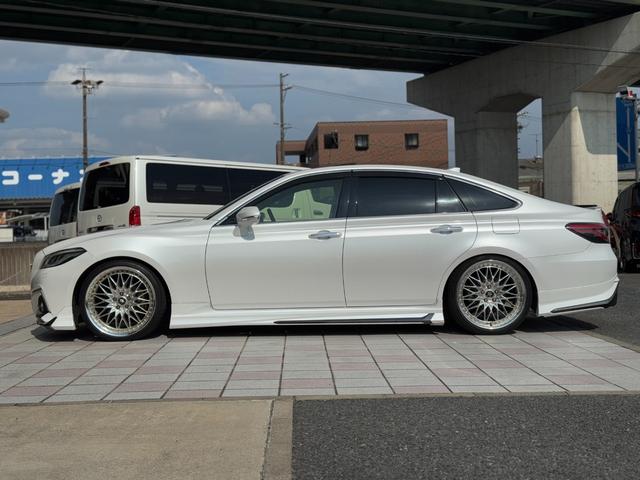 クラウンハイブリッド ＲＳアドバンス　ＷＯＲＫ２０インチＡＷ　ＢＬＩＴＺ車高調　モデリスタエアロ（Ｆ／Ｓ／Ｒ）　ムーンルーフ　　黒レザーシート　ヘッドアップディスプレイ　ブラインドスポットモニター　トヨタセーフティーセンス　ＬＥＤライト（31枚目）