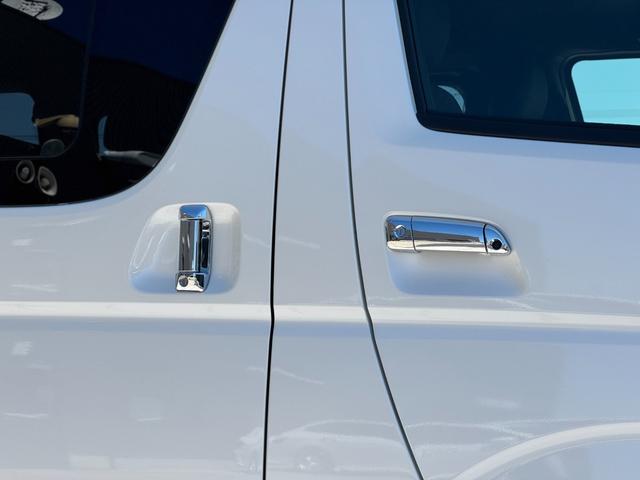 ハイエースバン パノラミックビューモニター デジタルインナーミラー 両側パワースライドドア LEDヘッドランプ スマートキー 黒ハーフレザーシート AC100V トヨタセーフティーセンス プリクラッシュセーフティ(27枚目)