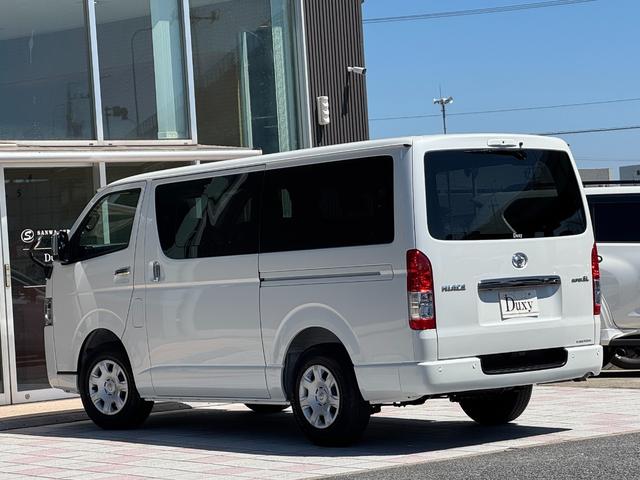 ハイエースバン パノラミックビューモニター デジタルインナーミラー 両側パワースライドドア LEDヘッドランプ スマートキー 黒ハーフレザーシート AC100V トヨタセーフティーセンス プリクラッシュセーフティ(33枚目)