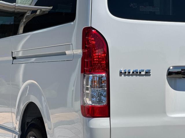 ハイエースバン パノラミックビューモニター デジタルインナーミラー 両側パワースライドドア LEDヘッドランプ スマートキー 黒ハーフレザーシート AC100V トヨタセーフティーセンス プリクラッシュセーフティ(36枚目)