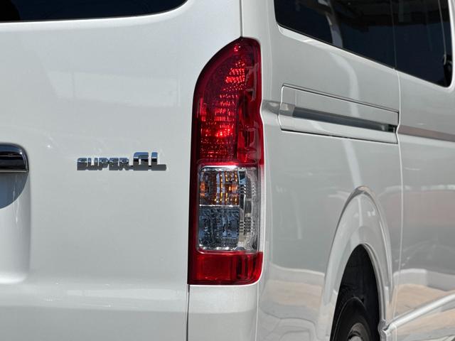 ハイエースバン パノラミックビューモニター デジタルインナーミラー 両側パワースライドドア LEDヘッドランプ スマートキー 黒ハーフレザーシート AC100V トヨタセーフティーセンス プリクラッシュセーフティ(40枚目)