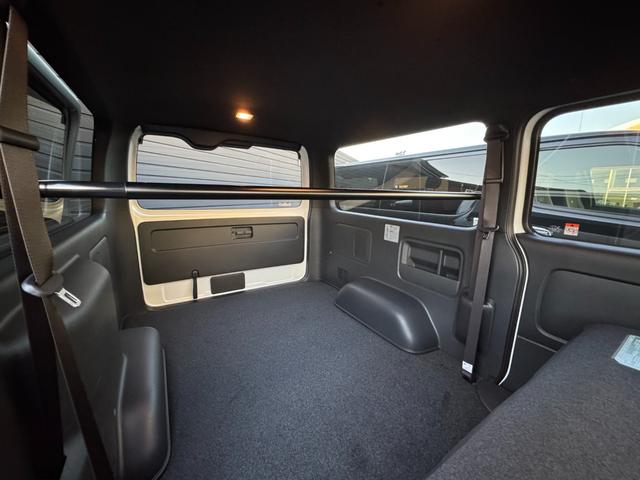 ハイエースバン パノラミックビューモニター デジタルインナーミラー 両側パワースライドドア LEDヘッドランプ スマートキー 黒ハーフレザーシート AC100V トヨタセーフティーセンス プリクラッシュセーフティ(71枚目)