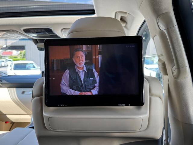 ランドクルーザー ＺＸ　モデリスタエアロ（Ｆ／Ｓ／Ｒ）　ＪＢＬプレミアムサウンド　リアエンターテイメント　リア電動デフロック　クールＢＯＸ　ムーンルーフ　ルーフレール　ベージュレザーシート　トヨタセーフティーセンス　ＥＴＣ（10枚目）