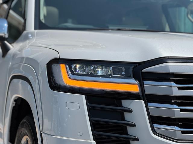 ランドクルーザー ＺＸ　モデリスタエアロ（Ｆ／Ｓ／Ｒ）　ＪＢＬプレミアムサウンド　リアエンターテイメント　リア電動デフロック　クールＢＯＸ　ムーンルーフ　ルーフレール　ベージュレザーシート　トヨタセーフティーセンス　ＥＴＣ（24枚目）