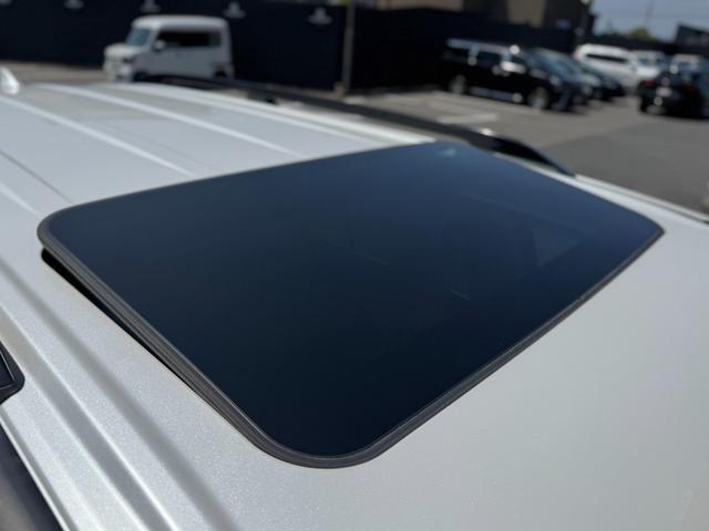 ランドクルーザー ＺＸ　モデリスタエアロ（Ｆ／Ｓ／Ｒ）　ＪＢＬプレミアムサウンド　リアエンターテイメント　リア電動デフロック　クールＢＯＸ　ムーンルーフ　ルーフレール　ベージュレザーシート　トヨタセーフティーセンス　ＥＴＣ（26枚目）