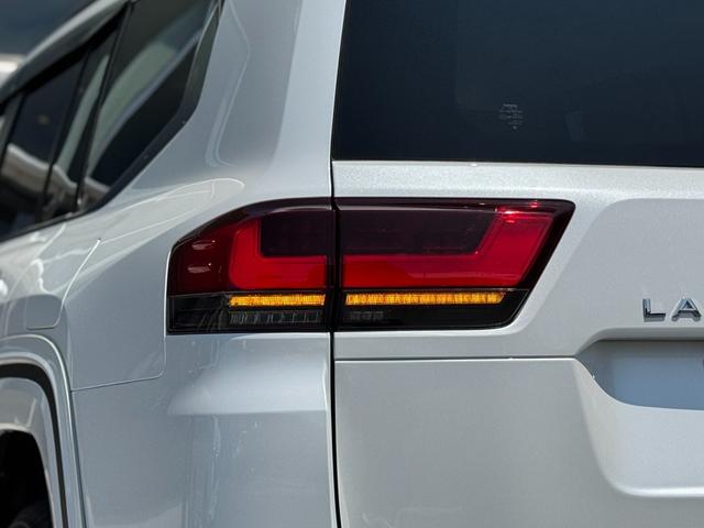 ランドクルーザー ＺＸ　モデリスタエアロ（Ｆ／Ｓ／Ｒ）　ＪＢＬプレミアムサウンド　リアエンターテイメント　リア電動デフロック　クールＢＯＸ　ムーンルーフ　ルーフレール　ベージュレザーシート　トヨタセーフティーセンス　ＥＴＣ（42枚目）