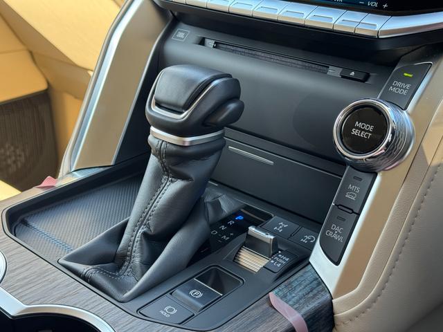 ランドクルーザー ＺＸ　モデリスタエアロ（Ｆ／Ｓ／Ｒ）　ＪＢＬプレミアムサウンド　リアエンターテイメント　リア電動デフロック　クールＢＯＸ　ムーンルーフ　ルーフレール　ベージュレザーシート　トヨタセーフティーセンス　ＥＴＣ（64枚目）