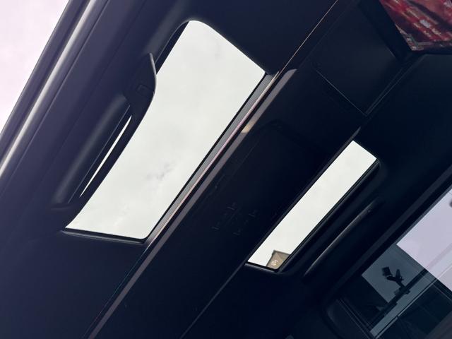 アルファード Ｚ　ＪＢＬプレミアムサウンド　リアエンターテイメント　モデリスタエアロ（Ｆ／Ｓ／Ｒ）　シグネチャーイルミ　左右独立ムーンルーフ　ユニバーサルステップ　デジタルインナーミラー　チームメイトアドバンストパーク（12枚目）