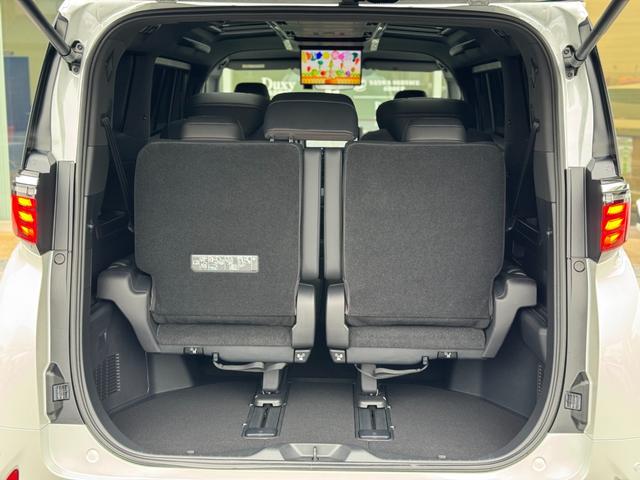 広々としたトランクはゴルフバックも積み込み可能です☆彡