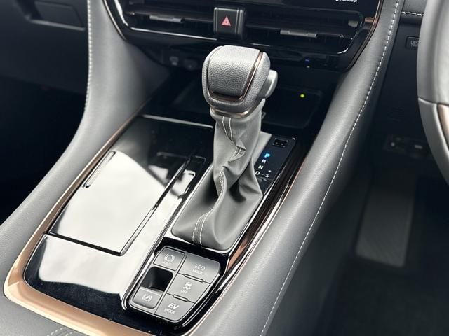 運転席には多機能のボタンが付いています☆彡