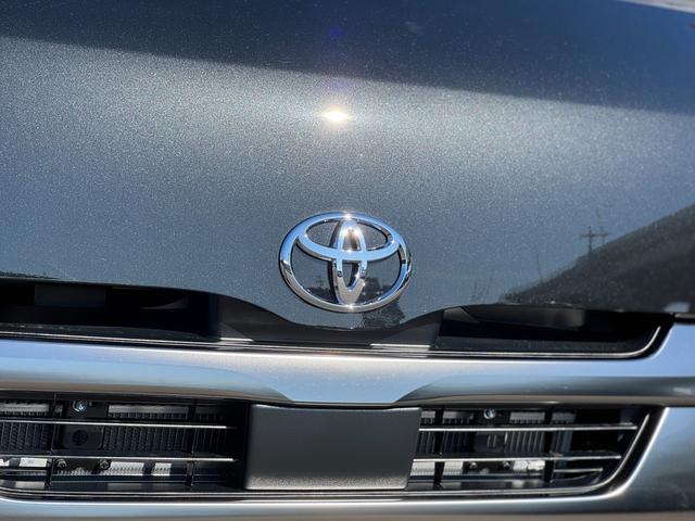 ハイエースバン ロングスーパーＧＬ　ダークプライムＳ　モデリスタエアロ（Ｆ／Ｓ／Ｒ）　社外１５インチＡＷ　パノラミックビューモニター　デジタルインナーミラー　寒冷地仕様　スカッフプレート　両側パワースライドドア　黒ハーフレザーシート　ＬＥＤヘッドライト（18枚目）