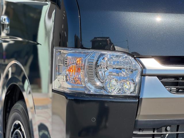 ハイエースバン ロングスーパーＧＬ　ダークプライムＳ　モデリスタエアロ（Ｆ／Ｓ／Ｒ）　社外１５インチＡＷ　パノラミックビューモニター　デジタルインナーミラー　寒冷地仕様　スカッフプレート　両側パワースライドドア　黒ハーフレザーシート　ＬＥＤヘッドライト（24枚目）