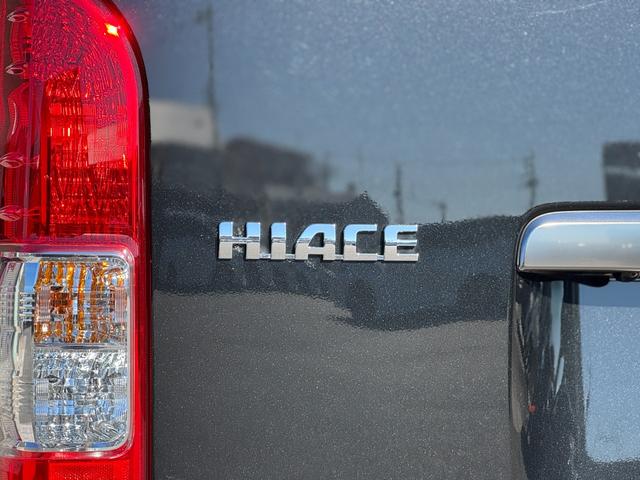ハイエースバン ロングスーパーＧＬ　ダークプライムＳ　モデリスタエアロ（Ｆ／Ｓ／Ｒ）　社外１５インチＡＷ　パノラミックビューモニター　デジタルインナーミラー　寒冷地仕様　スカッフプレート　両側パワースライドドア　黒ハーフレザーシート　ＬＥＤヘッドライト（40枚目）