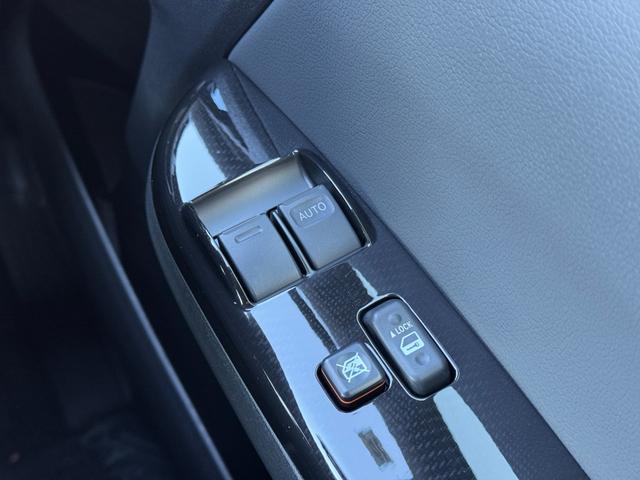 ハイエースバン ロングスーパーＧＬ　ダークプライムＳ　モデリスタエアロ（Ｆ／Ｓ／Ｒ）　社外１５インチＡＷ　パノラミックビューモニター　デジタルインナーミラー　寒冷地仕様　スカッフプレート　両側パワースライドドア　黒ハーフレザーシート　ＬＥＤヘッドライト（67枚目）