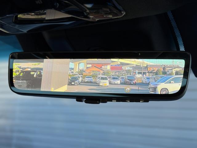 ハリアーハイブリッド Ｚ　レザーパッケージ・ナイトシェード　調光パノラマルーフ　アクセサリーコンセント　純正１９インチＡＷブラック塗装　ＪＢＬプレミアムサウンドデジタルインナーミラー　１２．３インチディスプレイ　パノラミックビューモニター　置くだけ充電　ＥＴＣ（10枚目）