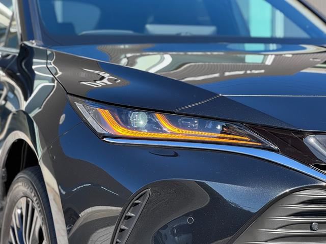 ハリアーハイブリッド Ｚ　レザーパッケージ・ナイトシェード　調光パノラマルーフ　アクセサリーコンセント　純正１９インチＡＷブラック塗装　ＪＢＬプレミアムサウンドデジタルインナーミラー　１２．３インチディスプレイ　パノラミックビューモニター　置くだけ充電　ＥＴＣ（23枚目）