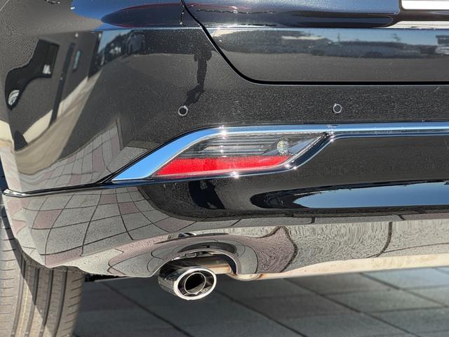 ハリアーハイブリッド Ｚ　レザーパッケージ・ナイトシェード　調光パノラマルーフ　アクセサリーコンセント　純正１９インチＡＷブラック塗装　ＪＢＬプレミアムサウンドデジタルインナーミラー　１２．３インチディスプレイ　パノラミックビューモニター　置くだけ充電　ＥＴＣ（40枚目）