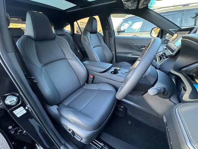 ハリアーハイブリッド Ｚ　レザーパッケージ・ナイトシェード　調光パノラマルーフ　アクセサリーコンセント　純正１９インチＡＷブラック塗装　ＪＢＬプレミアムサウンドデジタルインナーミラー　１２．３インチディスプレイ　パノラミックビューモニター　置くだけ充電　ＥＴＣ（46枚目）