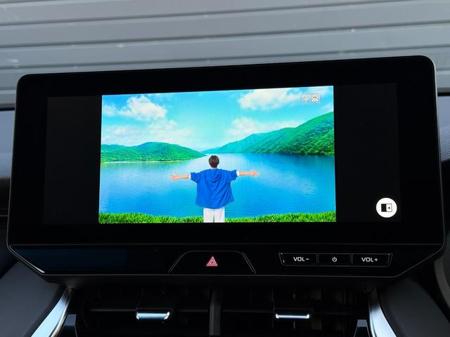 ハリアーハイブリッド Ｚ　レザーパッケージ・ナイトシェード　調光パノラマルーフ　アクセサリーコンセント　純正１９インチＡＷブラック塗装　ＪＢＬプレミアムサウンドデジタルインナーミラー　１２．３インチディスプレイ　パノラミックビューモニター　置くだけ充電　ＥＴＣ（53枚目）