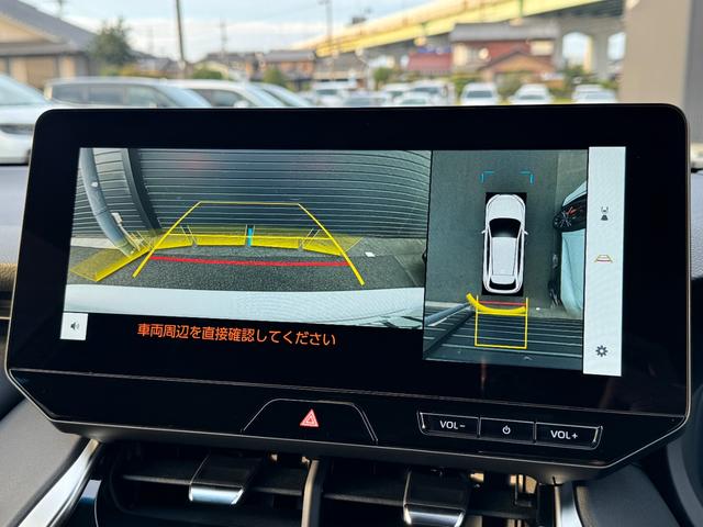 ハリアーハイブリッド Ｚ　レザーパッケージ・ナイトシェード　調光パノラマルーフ　アクセサリーコンセント　純正１９インチＡＷブラック塗装　ＪＢＬプレミアムサウンドデジタルインナーミラー　１２．３インチディスプレイ　パノラミックビューモニター　置くだけ充電　ＥＴＣ（11枚目）