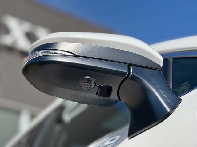 ハリアーハイブリッド Ｚ　レザーパッケージ・ナイトシェード　調光パノラマルーフ　アクセサリーコンセント　純正１９インチＡＷブラック塗装　ＪＢＬプレミアムサウンドデジタルインナーミラー　１２．３インチディスプレイ　パノラミックビューモニター　置くだけ充電　ＥＴＣ（28枚目）