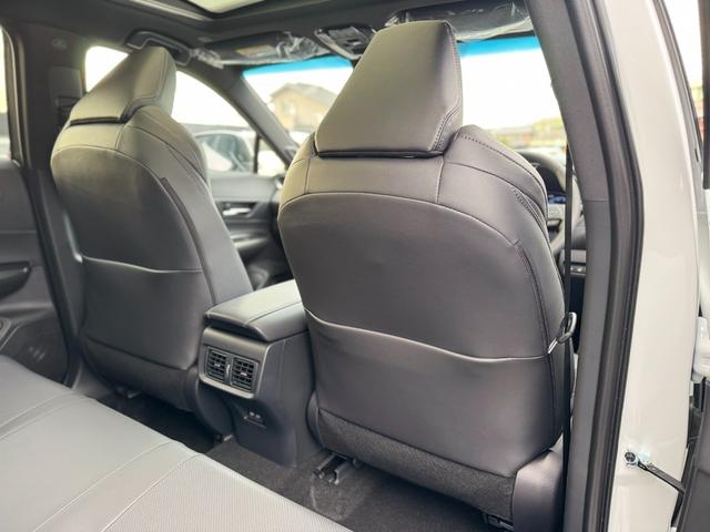 ハリアーハイブリッド Ｚ　レザーパッケージ・ナイトシェード　調光パノラマルーフ　アクセサリーコンセント　純正１９インチＡＷブラック塗装　ＪＢＬプレミアムサウンドデジタルインナーミラー　１２．３インチディスプレイ　パノラミックビューモニター　置くだけ充電　ＥＴＣ（47枚目）