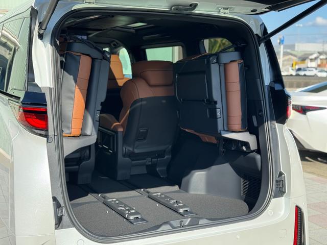 ヴェルファイア Ｚ　プレミア　１３．２型有機ＥＬ後席モニター　ユニバーサルステップ　ブラウンレザーシート　左右独立ムーンルーフ　デジタルミラー　ドライブレコーダー　トヨタチームメイトアドバンストパーク　ヘッドアップディスプレイ（40枚目）