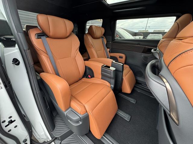 ヴェルファイア Ｚ　プレミア　ＪＢＬプレミアムサウンド　１４インチリアエンターテイメント　寒冷地仕様　デジタルミラー　左右独立ムーンルーフ　パノラミックビューモニター　ブラインドスポットモニター　スペアタイヤ　トヨタチームメイト（48枚目）