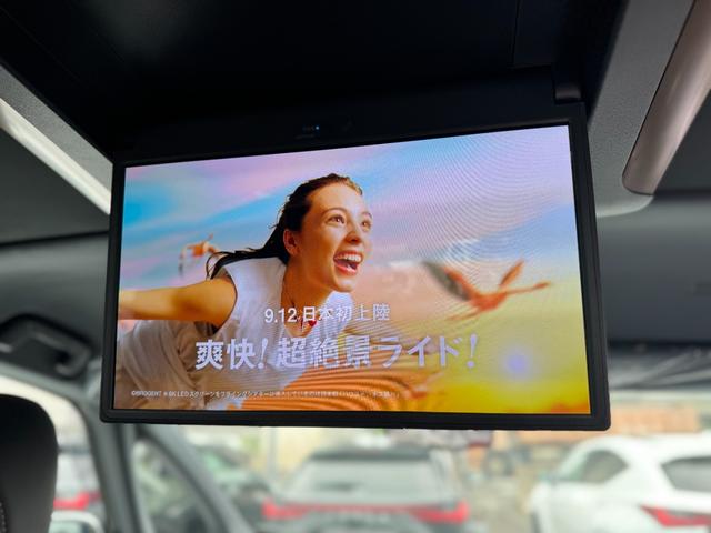 アルファード Ｚ　モデリスタ（Ｆ／Ｓ／Ｒ）　１３．２型後席モニター　左右独立ムーンルーフ　デジタルインナーミラー　トヨタチームメイト　カラーヘッドアップディスプレイ　寒冷地仕様　１４インチディスプレイ　パノラマビュー（13枚目）