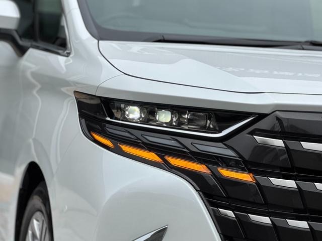 アルファード Ｚ　モデリスタ（Ｆ／Ｓ／Ｒ）　１３．２型後席モニター　左右独立ムーンルーフ　デジタルインナーミラー　トヨタチームメイト　カラーヘッドアップディスプレイ　寒冷地仕様　１４インチディスプレイ　パノラマビュー（26枚目）