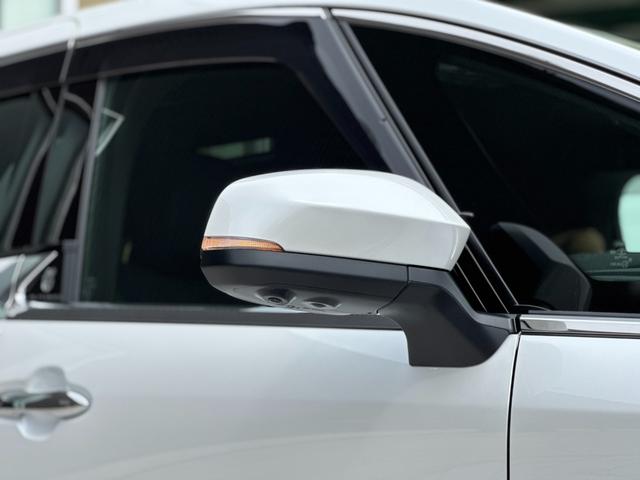 アルファード Ｚ　モデリスタ（Ｆ／Ｓ／Ｒ）　１３．２型後席モニター　左右独立ムーンルーフ　デジタルインナーミラー　トヨタチームメイト　カラーヘッドアップディスプレイ　寒冷地仕様　１４インチディスプレイ　パノラマビュー（30枚目）