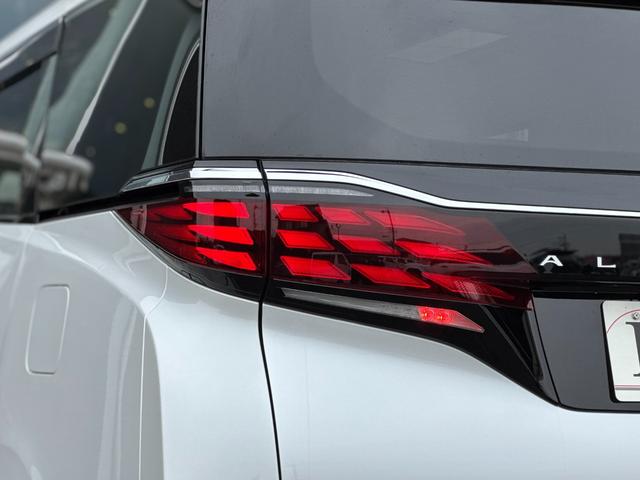 アルファード Ｚ　モデリスタ（Ｆ／Ｓ／Ｒ）　１３．２型後席モニター　左右独立ムーンルーフ　デジタルインナーミラー　トヨタチームメイト　カラーヘッドアップディスプレイ　寒冷地仕様　１４インチディスプレイ　パノラマビュー（41枚目）