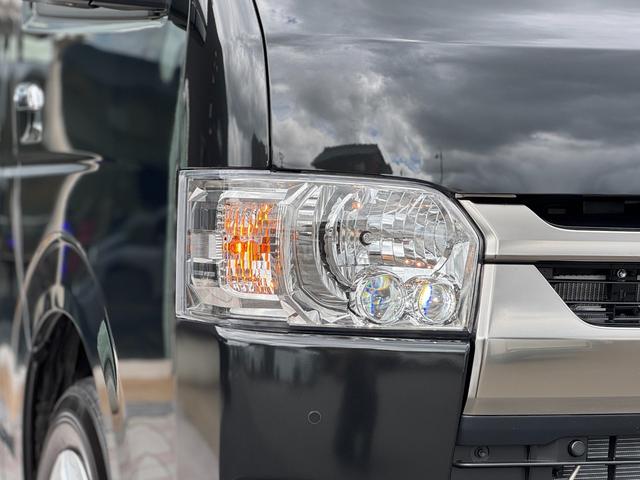 ハイエースバン ロングスーパーＧＬ　ダークプライムＳ　４ＷＤ　純正７インチナビ　パノラミックビューモニター　デジタルインナーミラー　寒冷地仕様　ＥＴＣ　黒ハーフレザーシート　両側パワースライドドア　純正１５インチスチールホイール　ＬＥＤヘッドライト（24枚目）