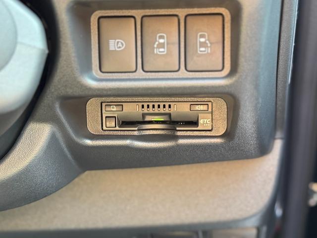 ハイエースバン ロングスーパーＧＬ　ダークプライムＳ　４ＷＤ　純正７インチナビ　パノラミックビューモニター　デジタルインナーミラー　寒冷地仕様　ＥＴＣ　黒ハーフレザーシート　両側パワースライドドア　純正１５インチスチールホイール　ＬＥＤヘッドライト（72枚目）