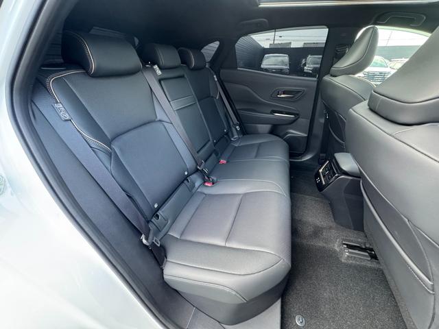 クラウンスポーツ Z モデリスタエアロ(F/S/R) パノラマルーフ デジタルミラー トヨタチームメイトアドバンストパーク パノラミックビューモニター ブラインドスポットモニター 黒レザーシート アクセサリーコンセント(51枚目)