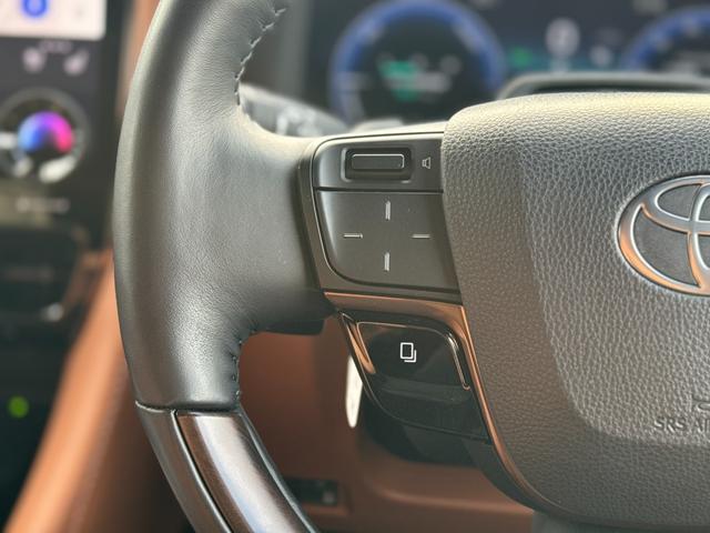 ステアリングスイッチで走行中も目線を逸らす事無く操作可能です☆