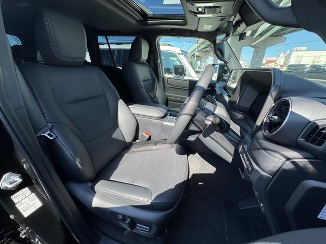 ランドクルーザー２５０ ＶＸ　丸目ＬＬＥＤヘッドライト　モデリスタパッケージ　シグネチャーイルミ　オーバーフェンダー　２０インチＡＷ　ルーフラック　デジタルインナーミラー　ムーンルーフ　パノラマビュー　ブラインドスポットモニター（51枚目）