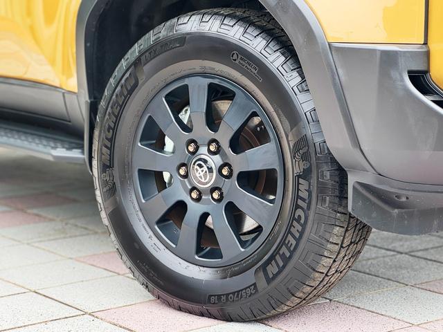 ランドクルーザー２５０ ＺＸファーストエディション　丸目ＬＥＤヘッドランプ　ＪＢＬプレミアムサウンド　　ハンズフリーパワーバックドア　トヨタチームメイト　ムーンルーフ　デジタルインナーミラー　１２．３インチディスプレイ　パノラミックビューモニター（30枚目）